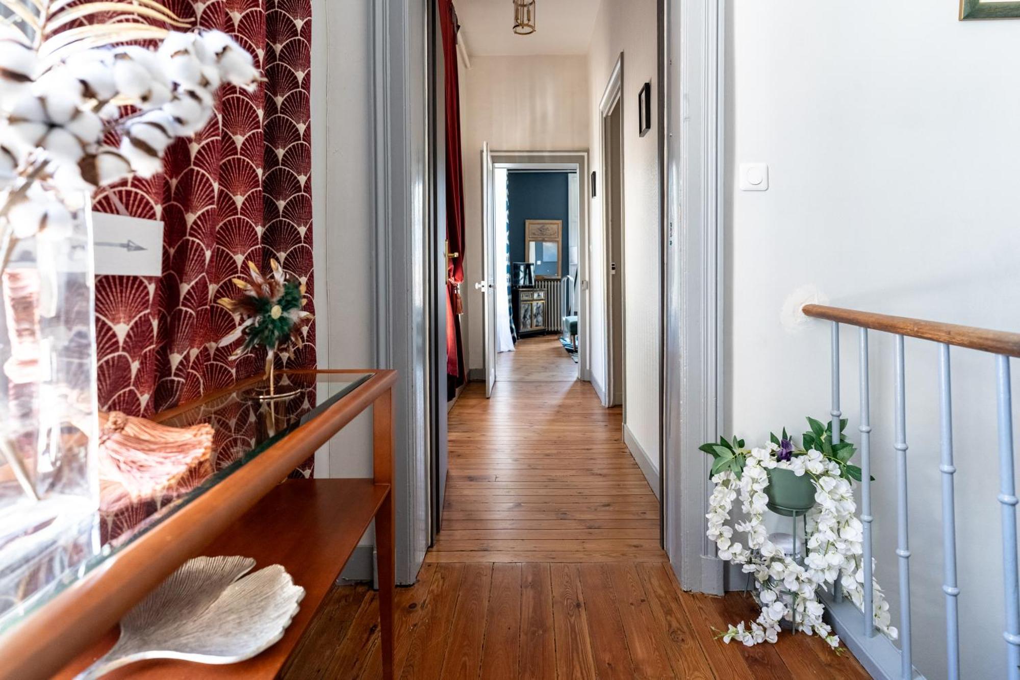 Le Henri II Hotel Льо Ман Стая снимка